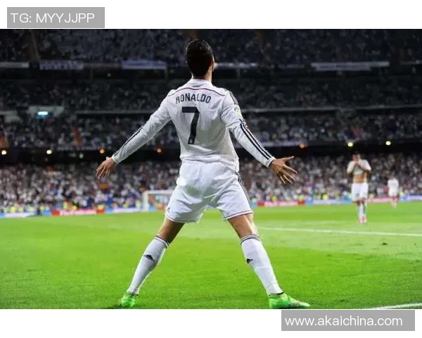 2025年全球足球球星最新排名揭晓 谁才是当今足坛的绝对霸主 2025年全球足球球星最新排名揭晓 谁才是当今足坛的绝对霸主