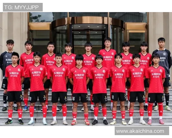 22位足球巨星聚焦:新生代与传奇球员的巅峰对决与未来展望 22位足球巨星聚焦:新生代与传奇球员的巅峰对决与未来展望