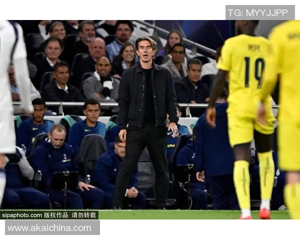 《探秘世界足球门将新星他如何成为顶级守门员的传奇》 《探秘世界足球门将新星他如何成为顶级守门员的传奇》