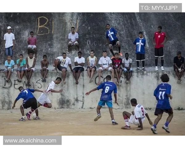巴西足球明星笔巴西：从天赋少年到世界级巨星的成长之路
