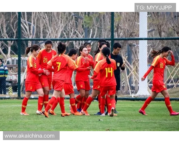 江油一中女足球星崭露头角勇闯职业赛场展现无限潜力