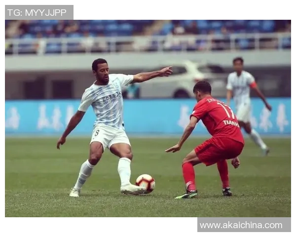 足球传奇后代齐聚一堂，下一代球星的星光璀璨未来可期